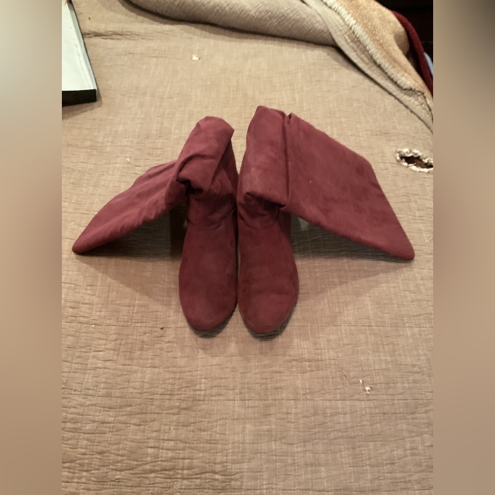 Boots. Burgundy